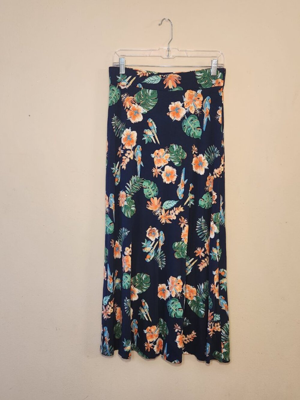 Westport long maxi navy flower skirt size small